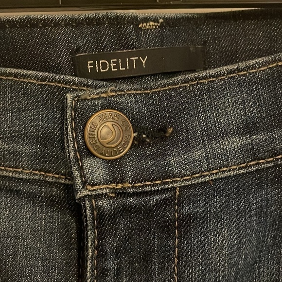 Fidelity Axl Relaxed Skinny Jean Exile some‎ flaws women’s sz 29 whiskering READ - Picture 4 of 16
